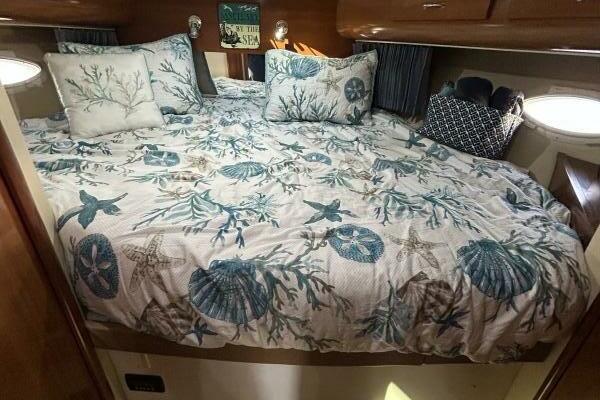 Spirit of Adventure 36ft Carver Yacht For Sale