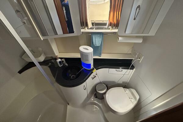 Spirit of Adventure 36ft Carver Yacht For Sale