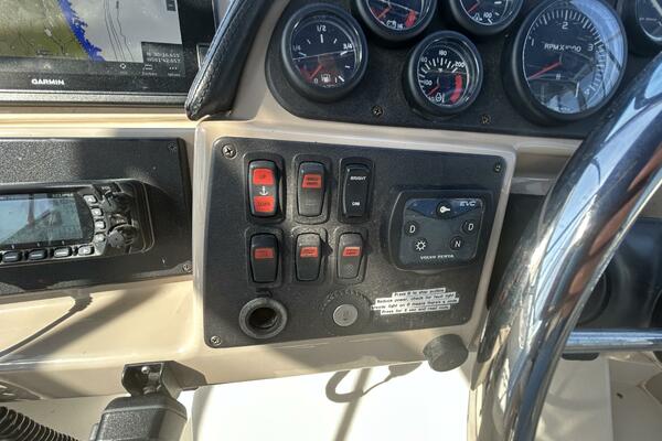 Spirit of Adventure 36ft Carver Yacht For Sale