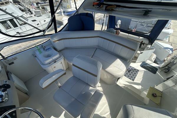 Spirit of Adventure 36ft Carver Yacht For Sale