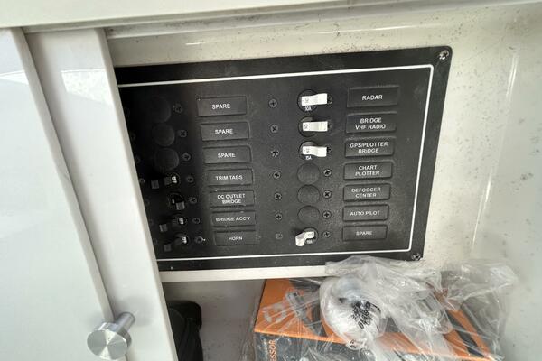 Spirit of Adventure 36ft Carver Yacht For Sale