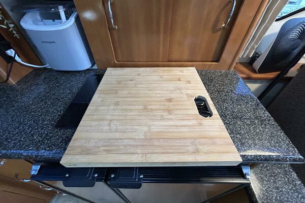 Spirit of Adventure 36ft Carver Yacht For Sale