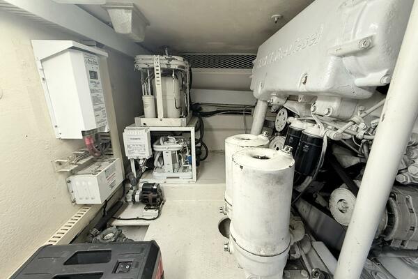 Viking 50 REEL LEGACY - Engine Room