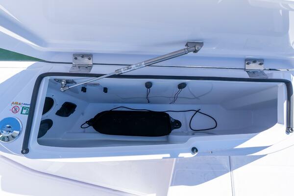 Stock 48 29ft Axopar Yacht For Sale