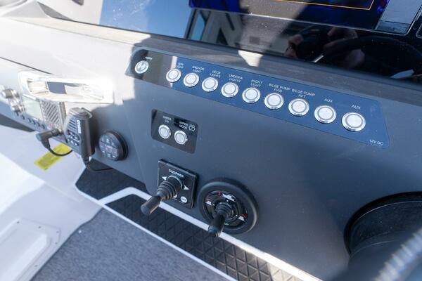 Stock 48 29ft Axopar Yacht For Sale