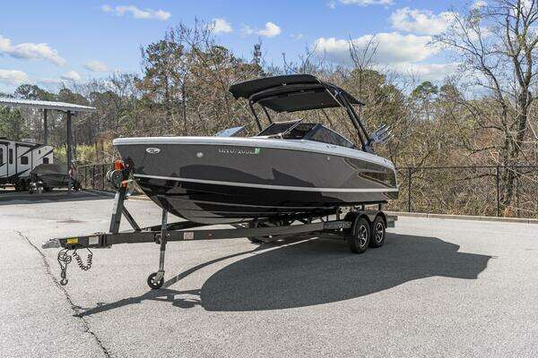 Photo of the 2024 Cobalt CS23 Surf