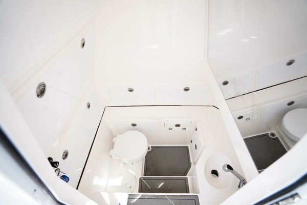 34ft Reef Runner Yacht For Sale