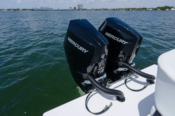 34ft Reef Runner Yacht For Sale