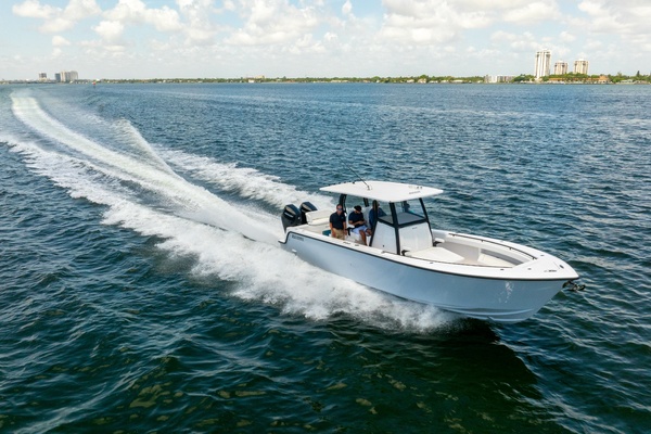 34ft Reef Runner Yacht For Sale