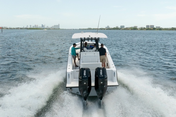 34ft Reef Runner Yacht For Sale