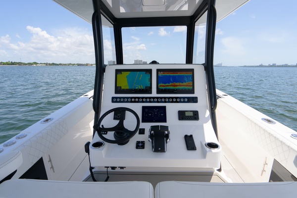 34ft Reef Runner Yacht For Sale