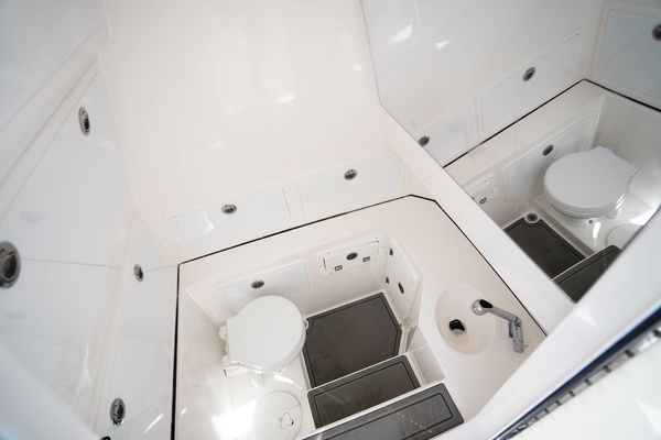 34ft Reef Runner Yacht For Sale