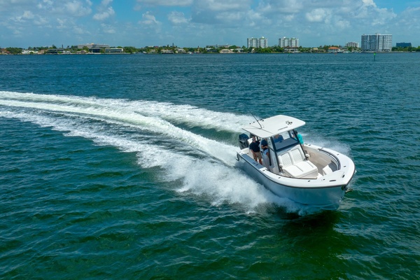 34ft Reef Runner Yacht For Sale