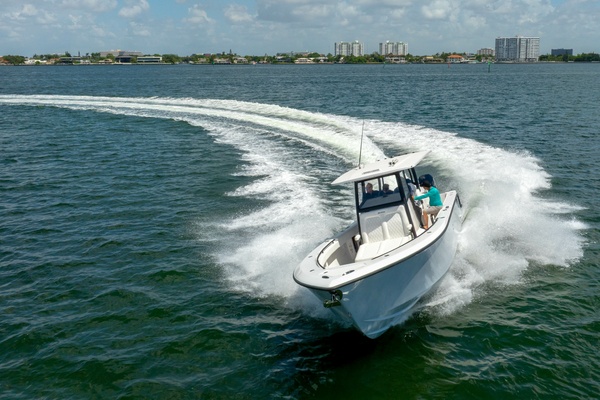 34ft Reef Runner Yacht For Sale