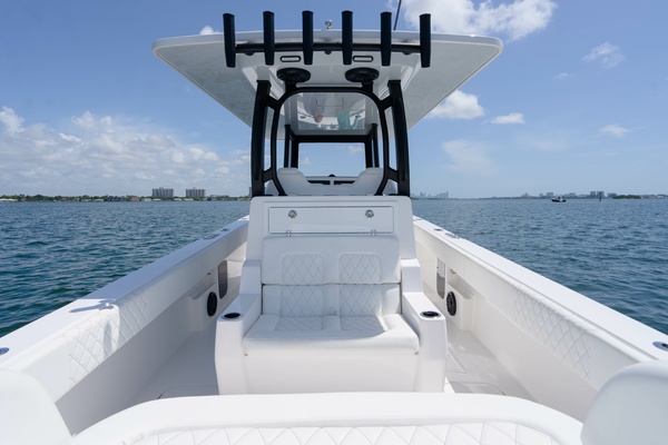 34ft Reef Runner Yacht For Sale