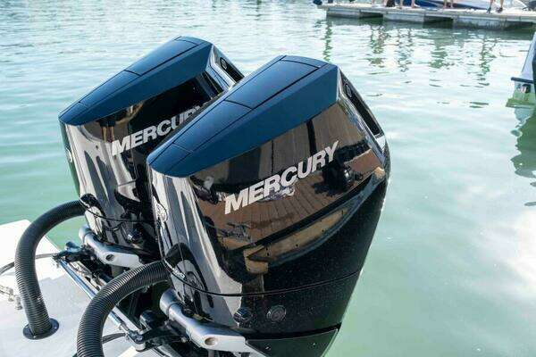 Photo of the 2026 Reef Runner 340