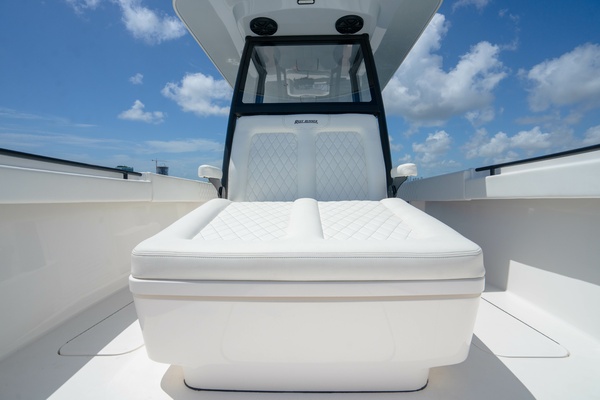 34ft Reef Runner Yacht For Sale