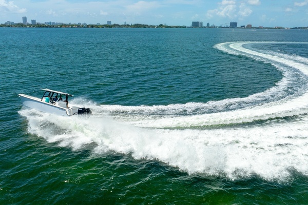 34ft Reef Runner Yacht For Sale