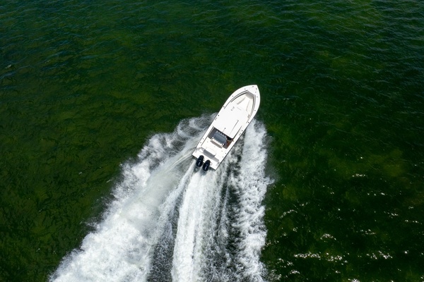 34ft Reef Runner Yacht For Sale