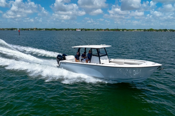 34ft Reef Runner Yacht For Sale