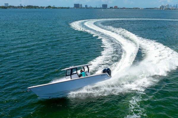 34ft Reef Runner Yacht For Sale