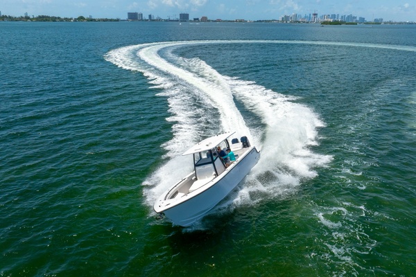 34ft Reef Runner Yacht For Sale
