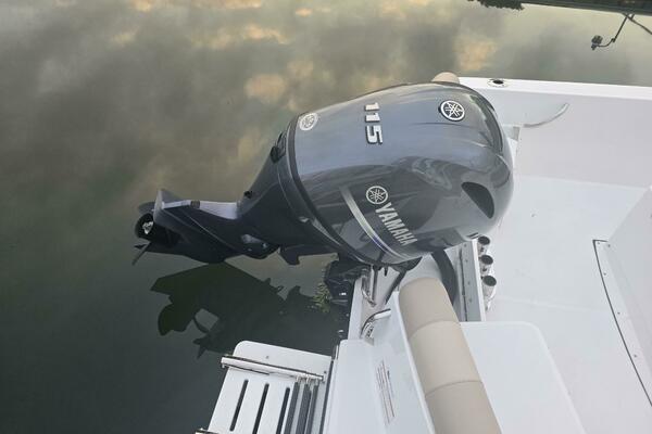 17ft Edgewater Yacht For Sale