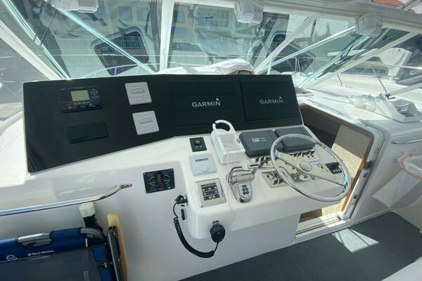 VAQUERO 40ft Cabo Yacht For Sale