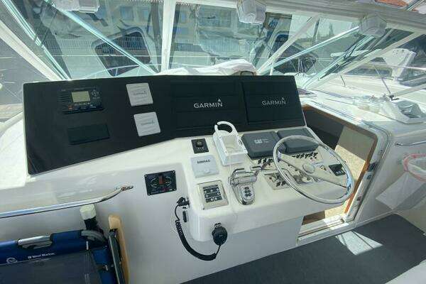 Cabo 40 Express Yacht For Sale