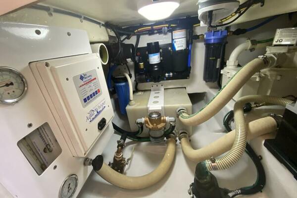 VAQUERO 40ft Cabo Yacht For Sale