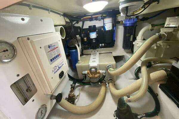 Cabo 40 Express Yacht For Sale