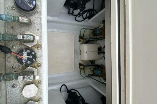 VAQUERO 40ft Cabo Yacht For Sale