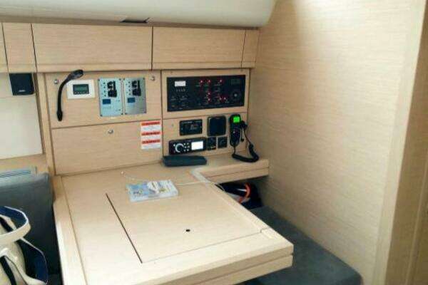 Jeanneau 54 Yacht For Sale