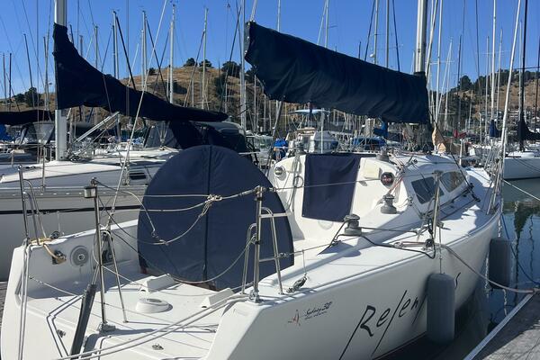 Relentless 31ft Sydney Yacht For Sale