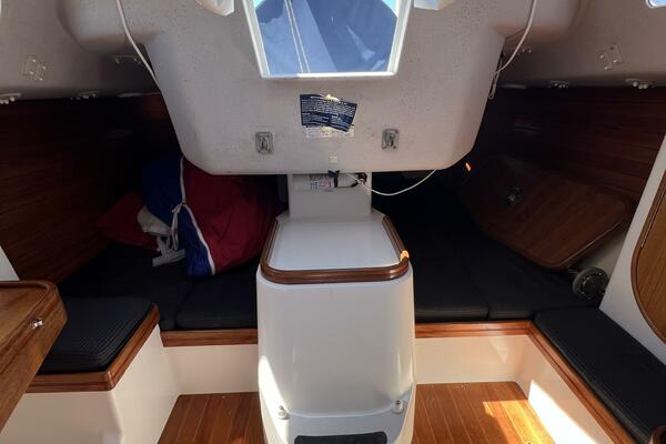 Relentless 31ft Sydney Yacht For Sale