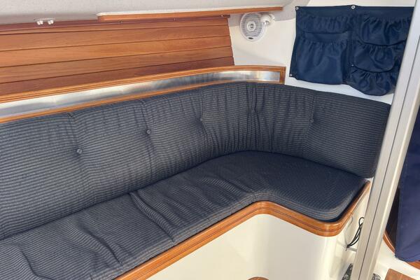 Relentless 31ft Sydney Yacht For Sale
