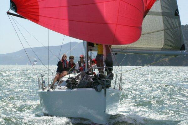 Relentless 31ft Sydney Yacht For Sale