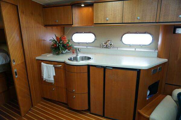 2007 Tiara Yachts 39