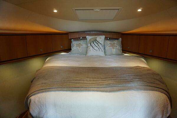 2007 Tiara Yachts 39