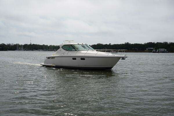 2007 Tiara Yachts 39