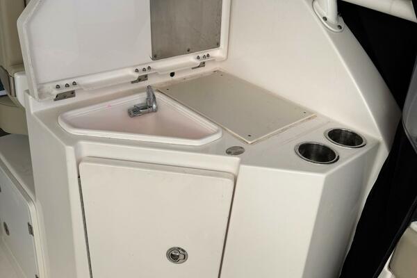 29ft Pursuit Yacht For Sale