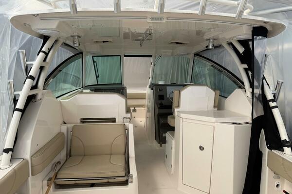 29ft Pursuit Yacht For Sale