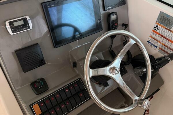 29ft Pursuit Yacht For Sale