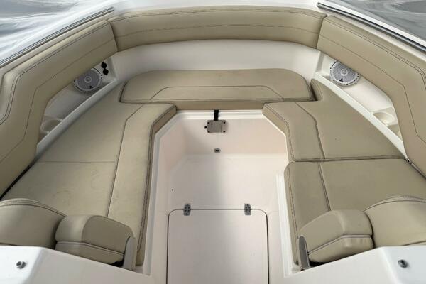 29ft Pursuit Yacht For Sale