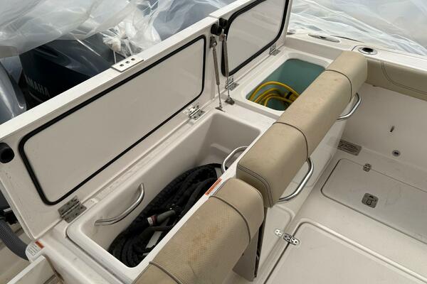 29ft Pursuit Yacht For Sale