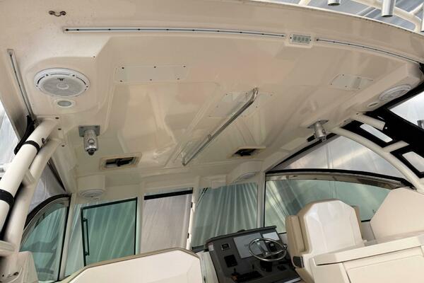 29ft Pursuit Yacht For Sale