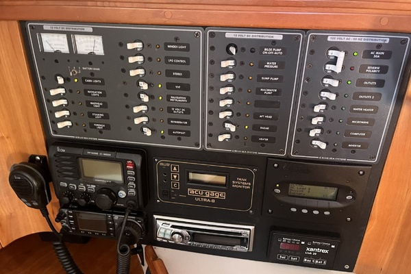 UPBEAT 36ft C amp C Yacht For Sale