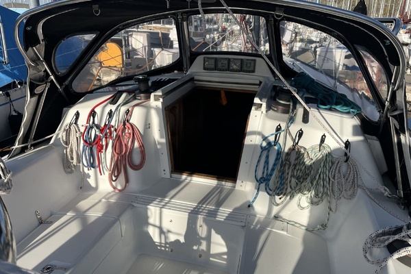 UPBEAT 36ft C amp C Yacht For Sale