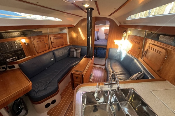 UPBEAT 36ft C amp C Yacht For Sale