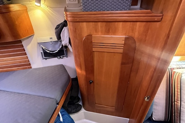 UPBEAT 36ft C amp C Yacht For Sale